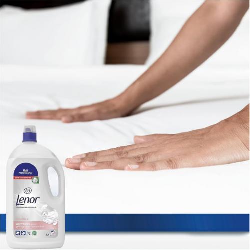 Lenor Professional Formula Sensitive Fabric Conditioner 190 Washes 3.8L